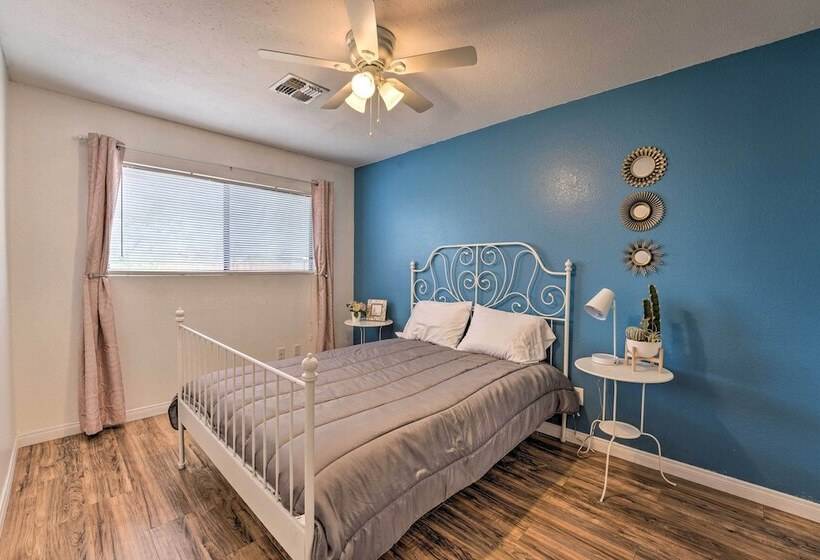 Updated Family Home 2 Blocks To Colorado River!