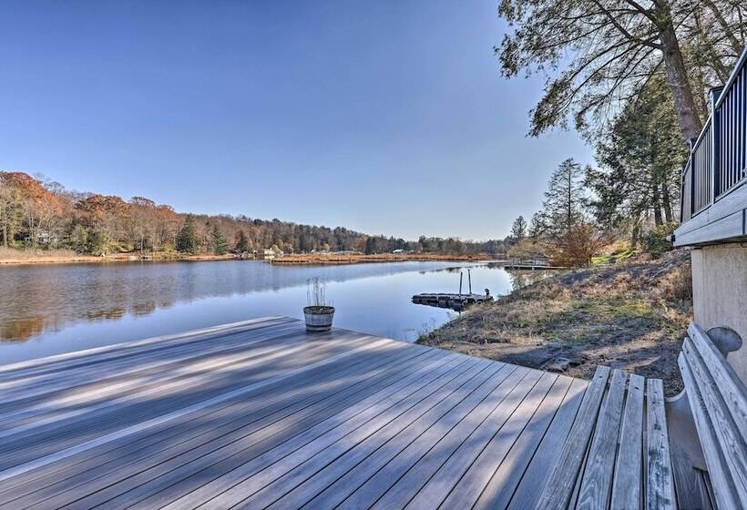 Lakefront Poconos Escape W/ Dock, Decks & Grill!
