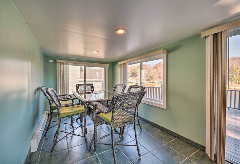 Lakefront Poconos Escape W/ Dock, Decks & Grill!