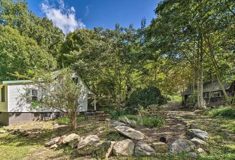 Whimsical Bat Cave Cottage W/ Fire Pit!