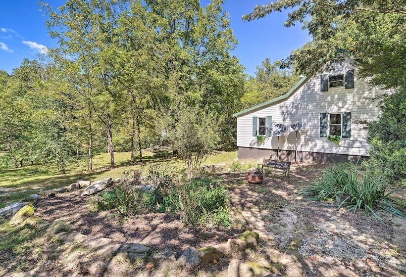 Whimsical Bat Cave Cottage W/ Fire Pit!