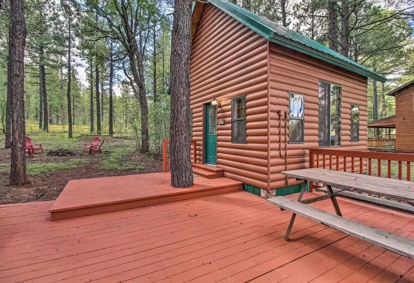 Woodsy Pinetop Cabin W/ Deck & Separate Casita