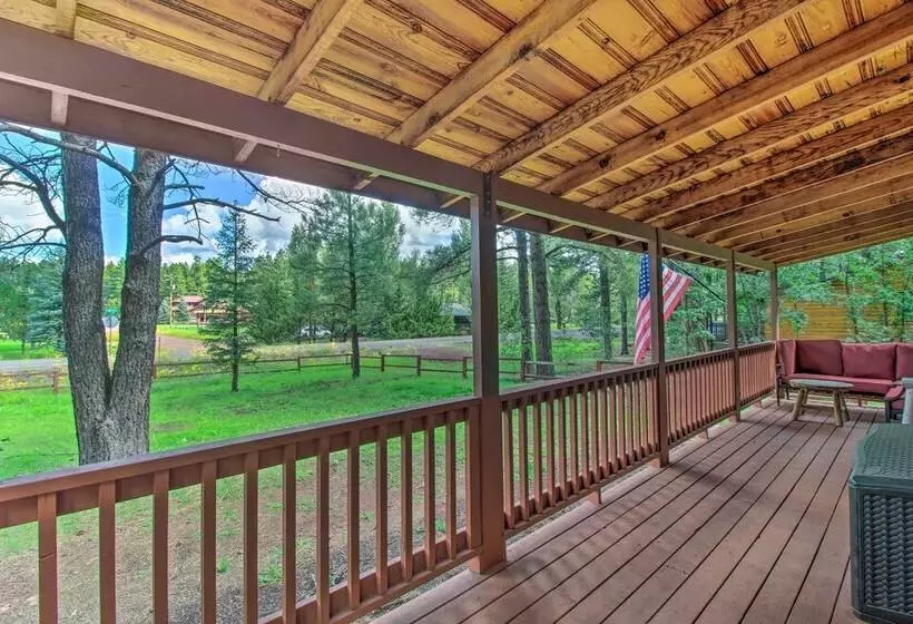 Woodsy Pinetop Cabin W/ Deck & Separate Casita
