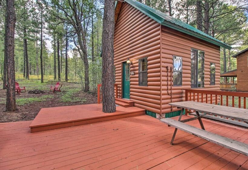 Woodsy Pinetop Cabin W/ Deck & Separate Casita