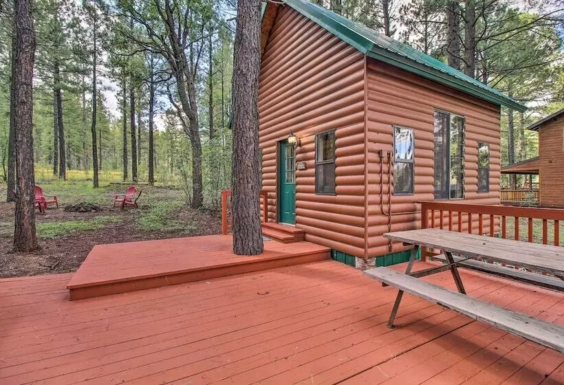 Woodsy Pinetop Cabin W/ Deck & Separate Casita