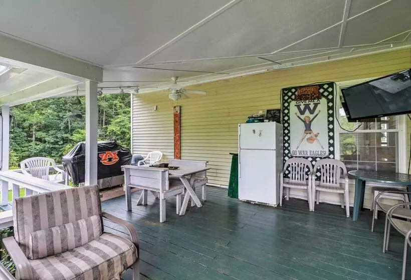 Historic Lafayette Retreat W/ Guest House!