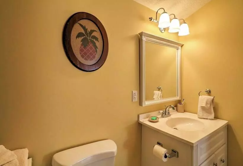 Historic Lafayette Retreat W/ Guest House!