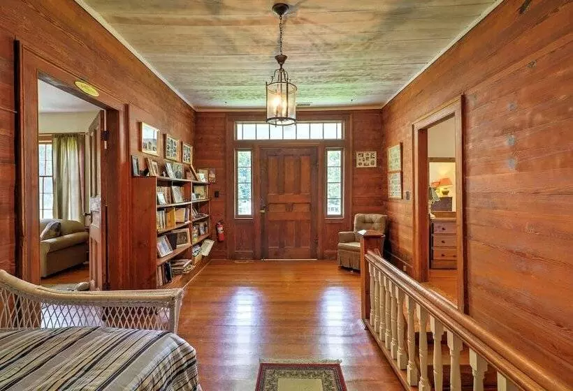 Historic Lafayette Retreat W/ Guest House!