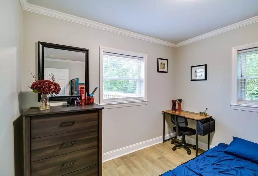 Ararat Home W/ Spacious Yard & Mountain Views!