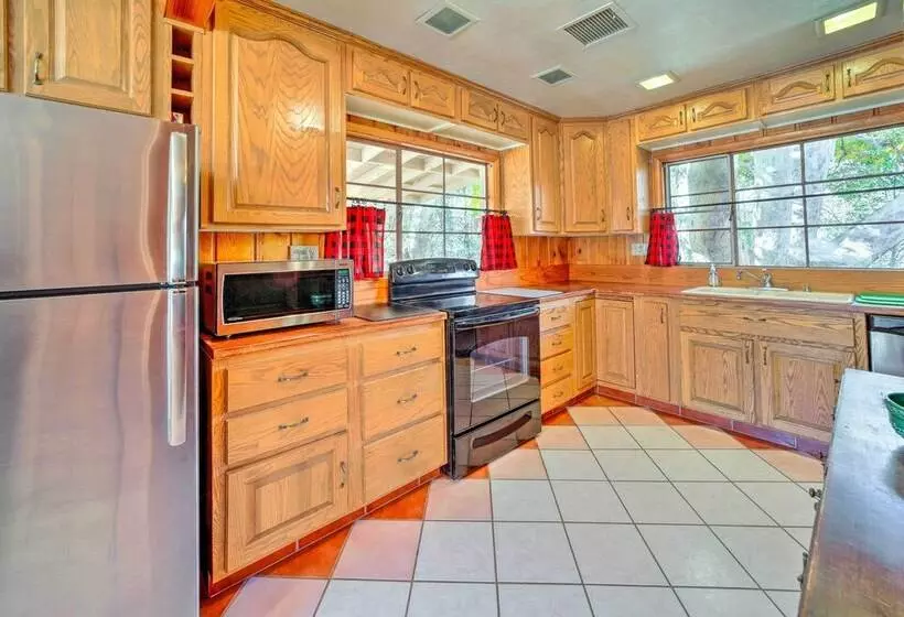 Beautiful Cabin W/ Deck On East Verde River!