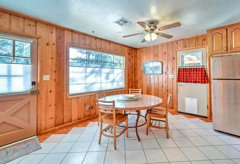 Beautiful Cabin W/ Deck On East Verde River!