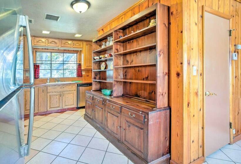 Beautiful Cabin W/ Deck On East Verde River!