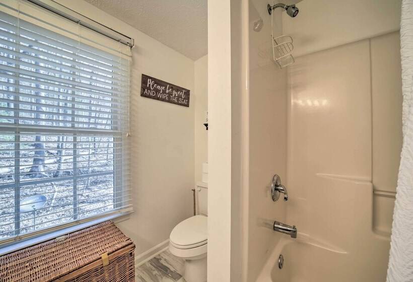 Blue Ridge Mtn Escape: Home W/ Deck & Fire Pit!