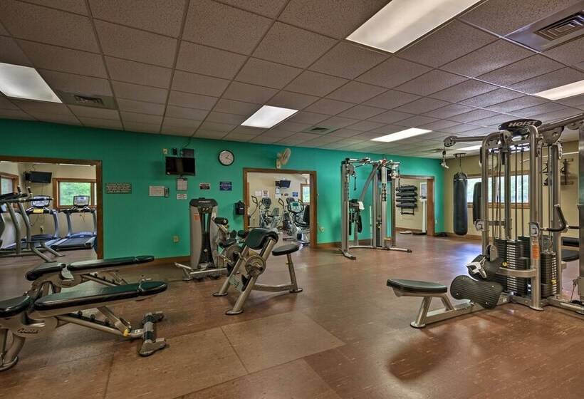 Blue Ridge Mtn Escape: Home W/ Deck & Fire Pit!