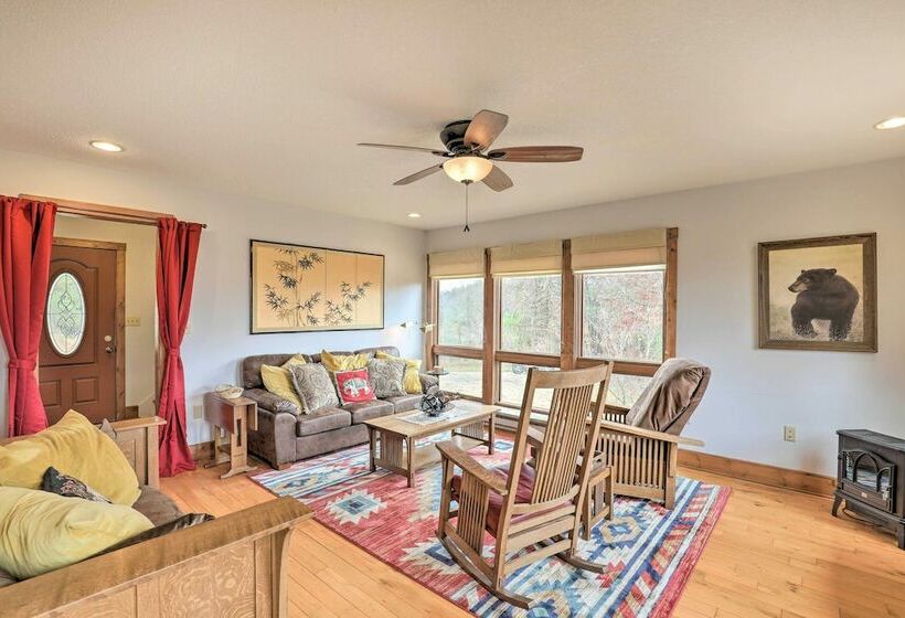 Charming Alexander Cabin W/ Private Hot Tub!