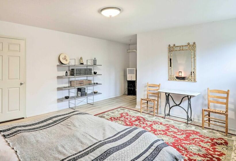 Charming Alexander Cabin W/ Private Hot Tub!