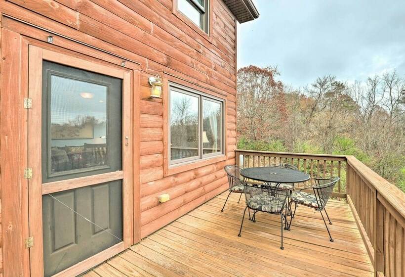 Charming Alexander Cabin W/ Private Hot Tub!