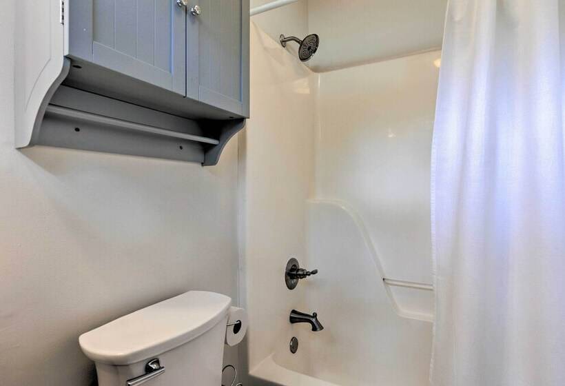 Charming Dauphin Island Home ~ 1 Mi To Beach!