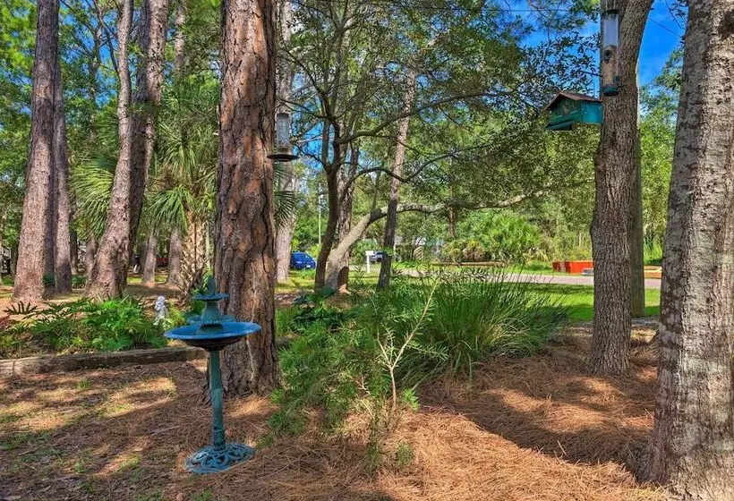 Charming Dauphin Island Home ~ 1 Mi To Beach!