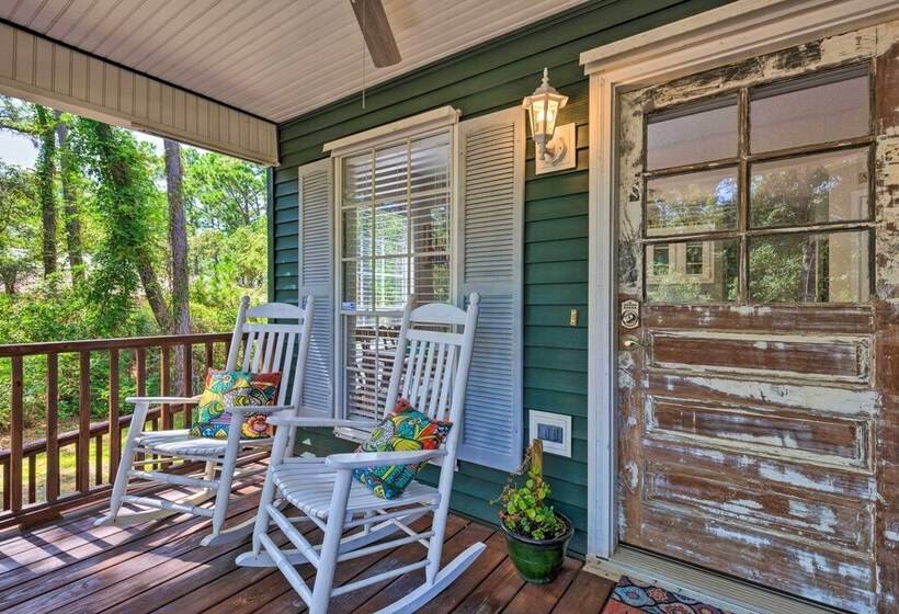 Charming Dauphin Island Home ~ 1 Mi To Beach!