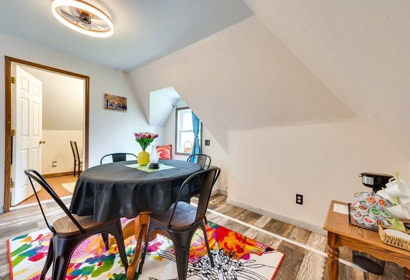 Charming Eagle Grove Farmhouse W/ Patio!