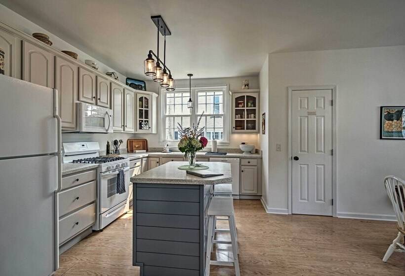 Charming & Historic Buffalo Home W/ Private Deck!