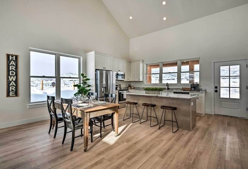 Charming Peoa Casita W/ Mountain Views