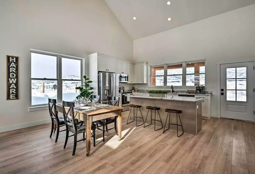 Charming Peoa Casita W/ Mountain Views