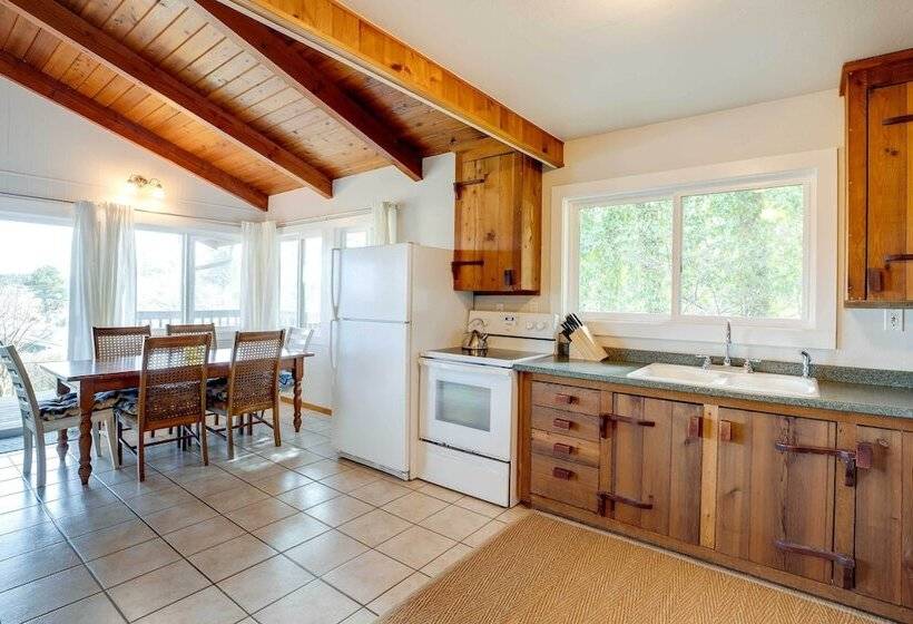 Charming Warrenton Cottage W/ Deck < 1 Mi To Beach