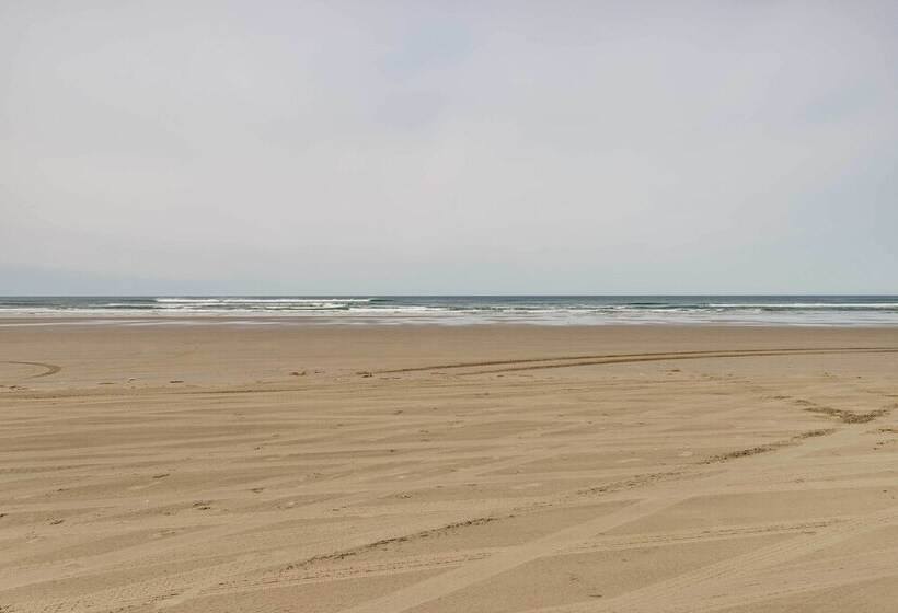 Charming Warrenton Cottage W/ Deck < 1 Mi To Beach