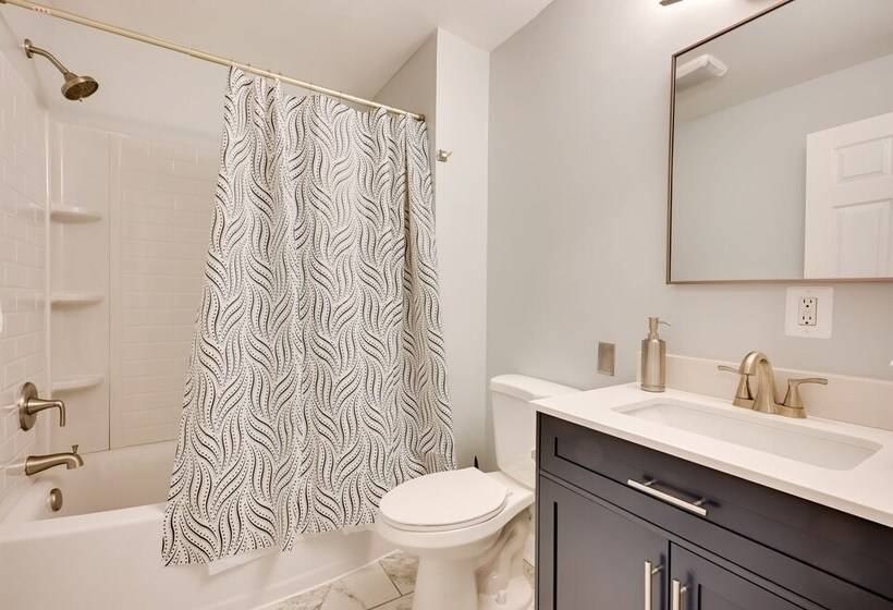 Convenient Hummelstown Home W/ Deck!