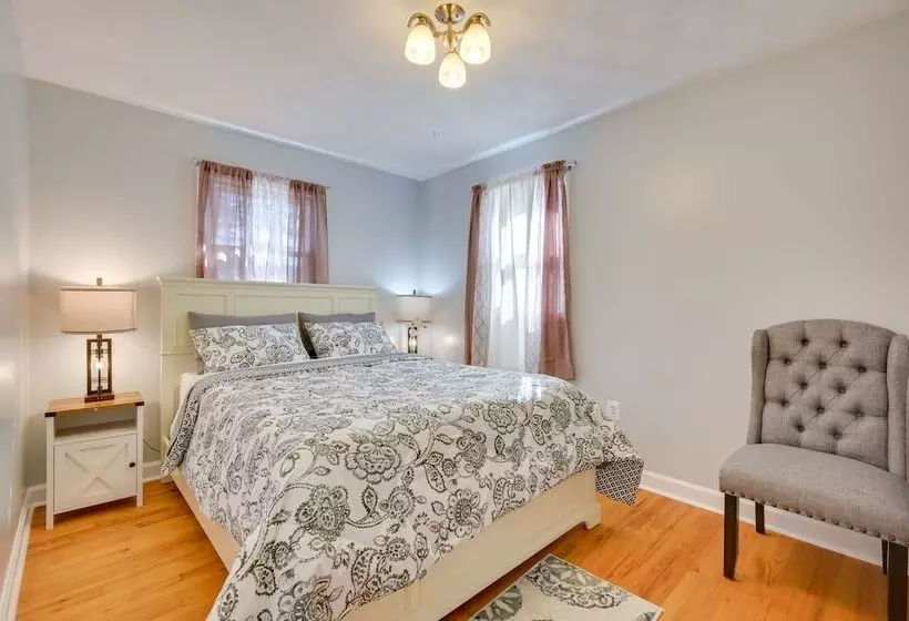 Convenient Hummelstown Home W/ Deck!