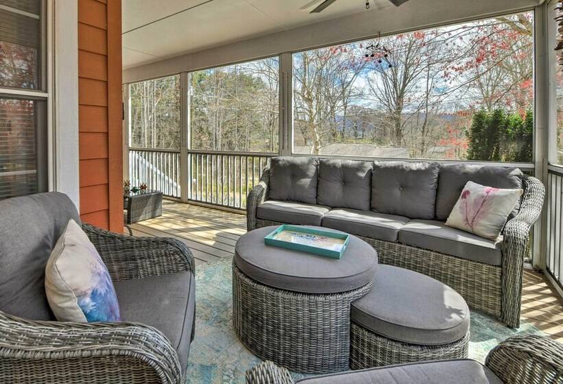 Cozy Home W/ Fire Pit, Near Great Smoky Mountains!