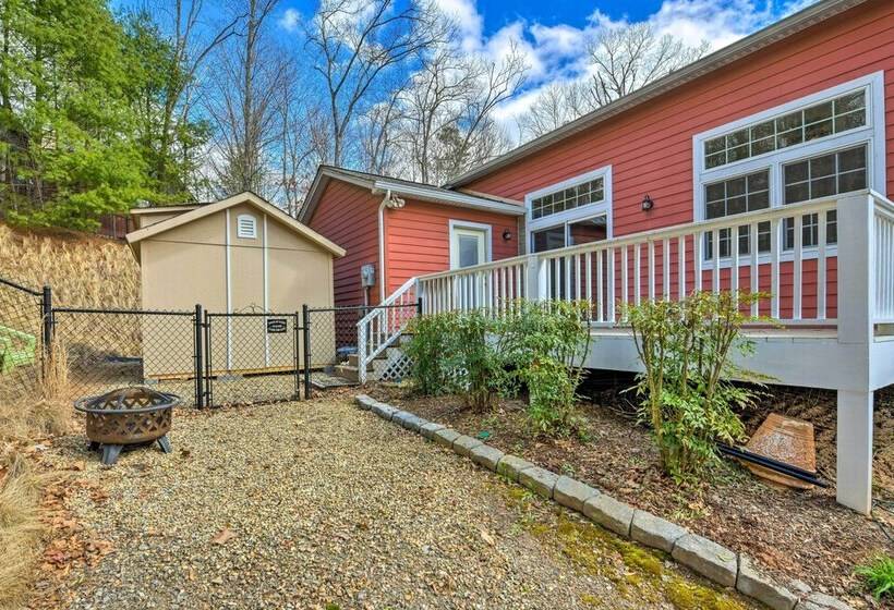 Cozy Home W/ Fire Pit, Near Great Smoky Mountains!