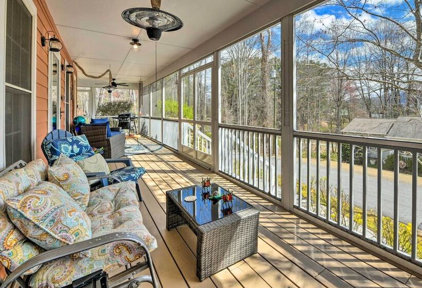 Cozy Home W/ Fire Pit, Near Great Smoky Mountains!