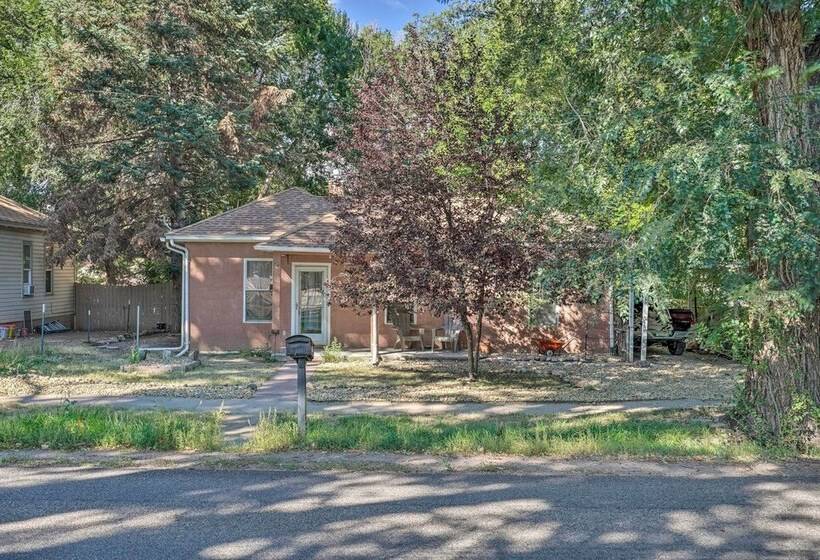 Cozy Home W/ Patio In The Heart Of Cañon City!