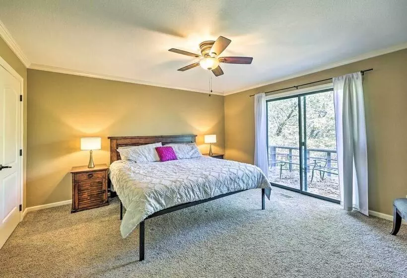 Family Friendly Hot Springs Hideaway W/ Yard!