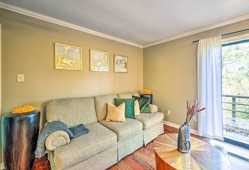 Family Friendly Hot Springs Hideaway W/ Yard!