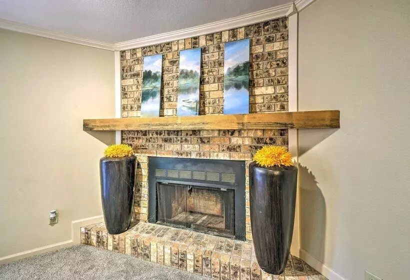 Family Friendly Hot Springs Hideaway W/ Yard!