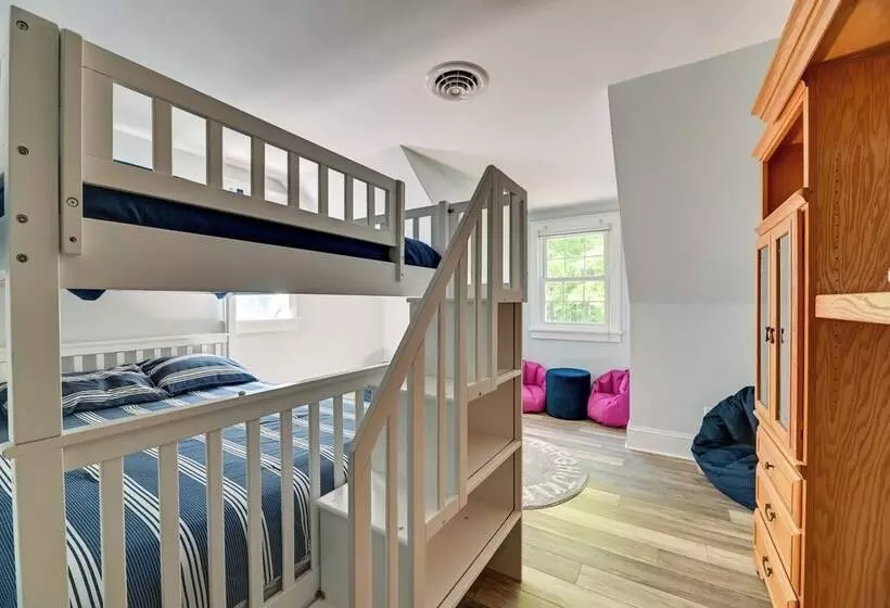 Finger Lakes Vacation Rental W/ Hot Tub & Pool