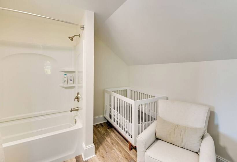 Finger Lakes Vacation Rental W/ Hot Tub & Pool