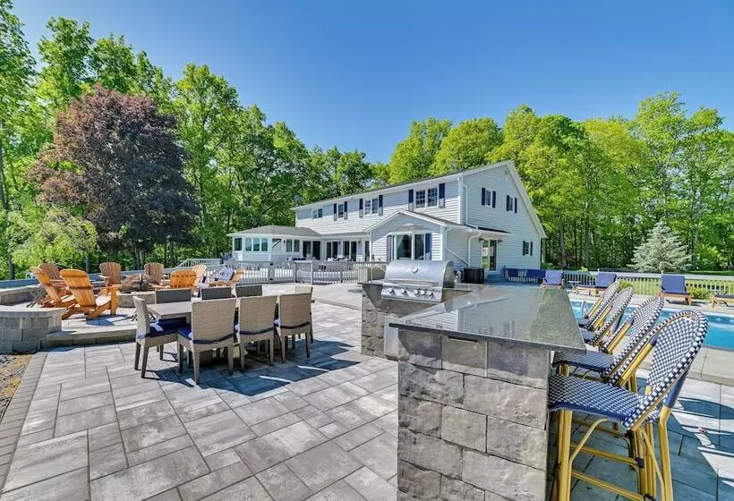 Finger Lakes Vacation Rental W/ Hot Tub & Pool