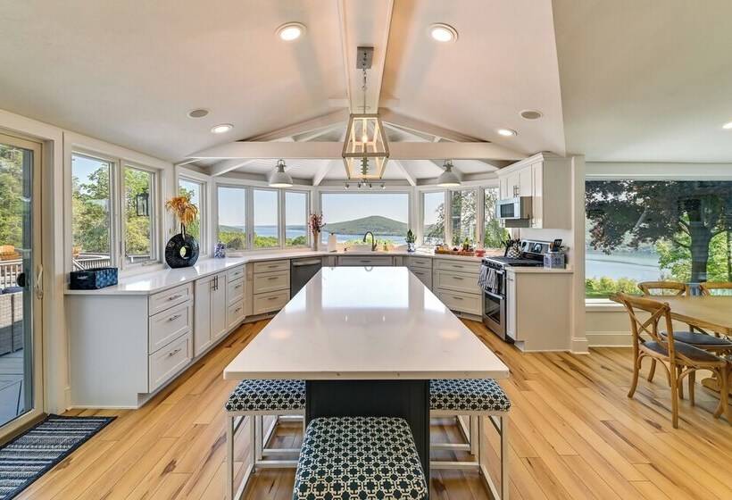 Finger Lakes Vacation Rental W/ Hot Tub & Pool