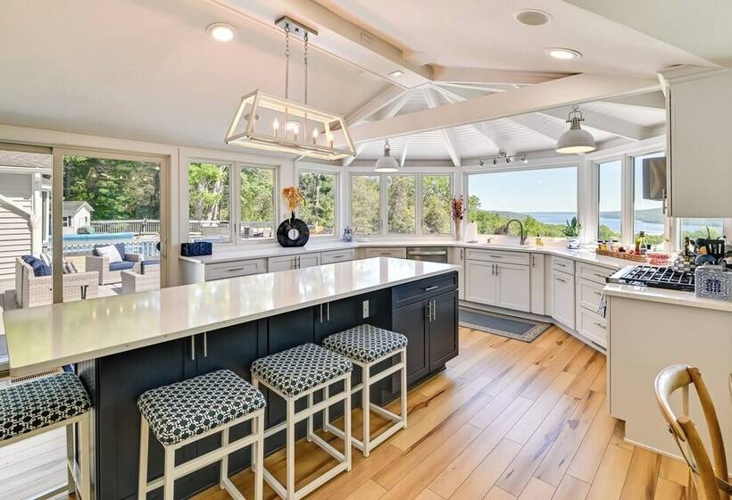 Finger Lakes Vacation Rental W/ Hot Tub & Pool