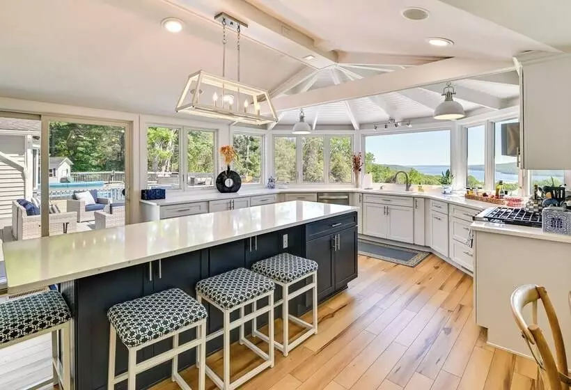 Finger Lakes Vacation Rental W/ Hot Tub & Pool