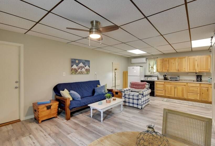 Hayesville Cottage On 20 Acre Farm W/ Fish Pond!