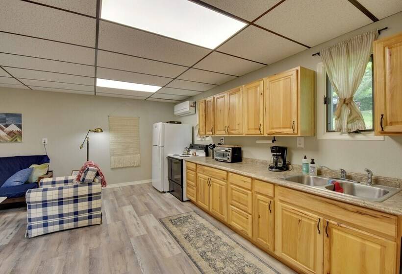 Hayesville Cottage On 20 Acre Farm W/ Fish Pond!