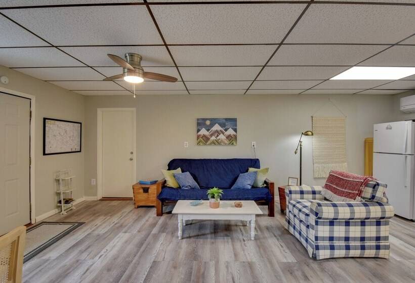 Hayesville Cottage On 20 Acre Farm W/ Fish Pond!