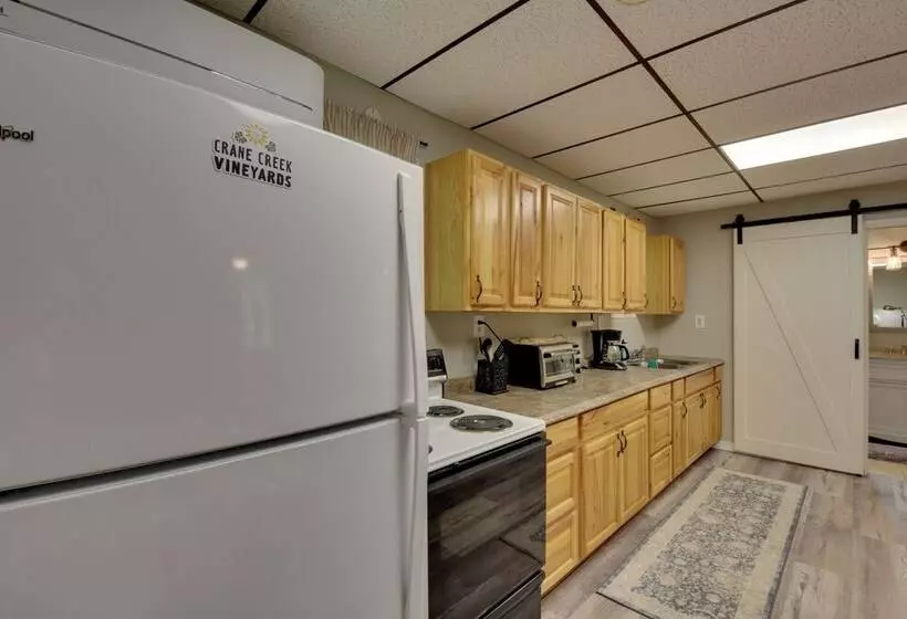 Hayesville Cottage On 20 Acre Farm W/ Fish Pond!