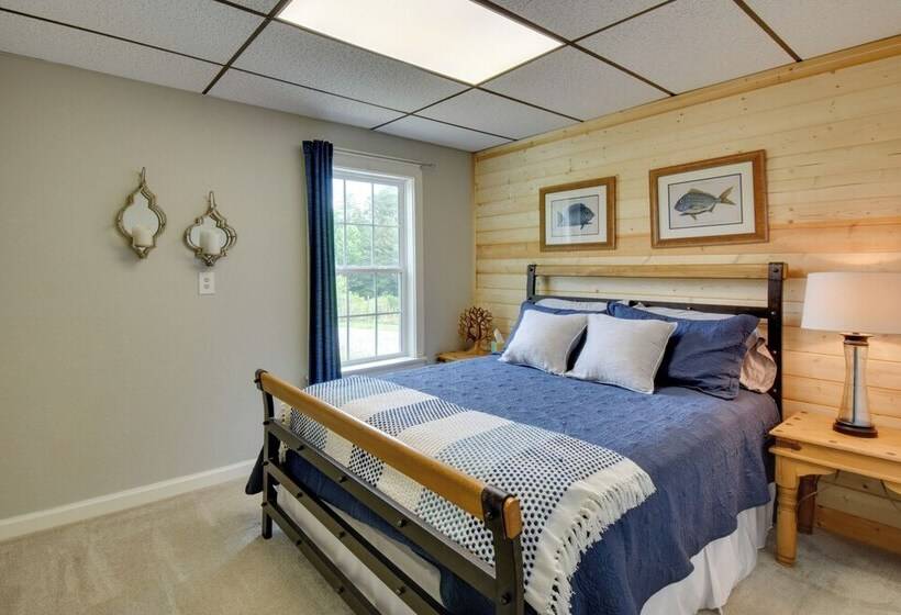 Hayesville Cottage On 20 Acre Farm W/ Fish Pond!